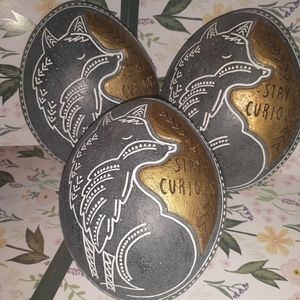 3 AMAZING GRASSLAND ROAD FOX STONE GARDEN STONES. NEW